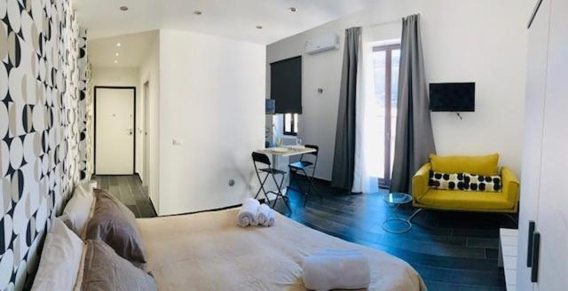 Casa Ega E La Rotonda: Bellissimi Monovani Nel Cuore Di Catania Luaran gambar