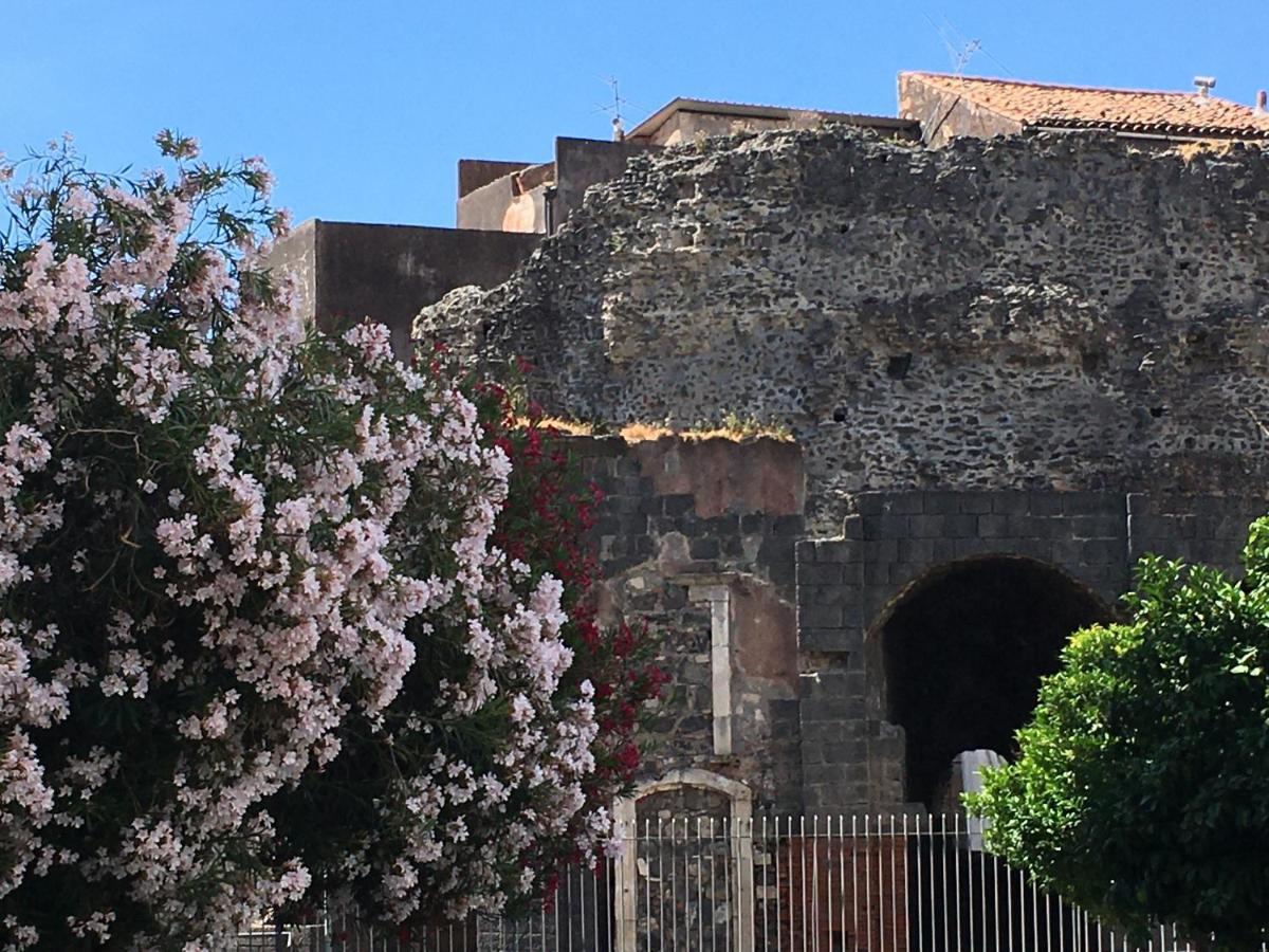 Casa Ega E La Rotonda: Bellissimi Monovani Nel Cuore Di Catania Luaran gambar