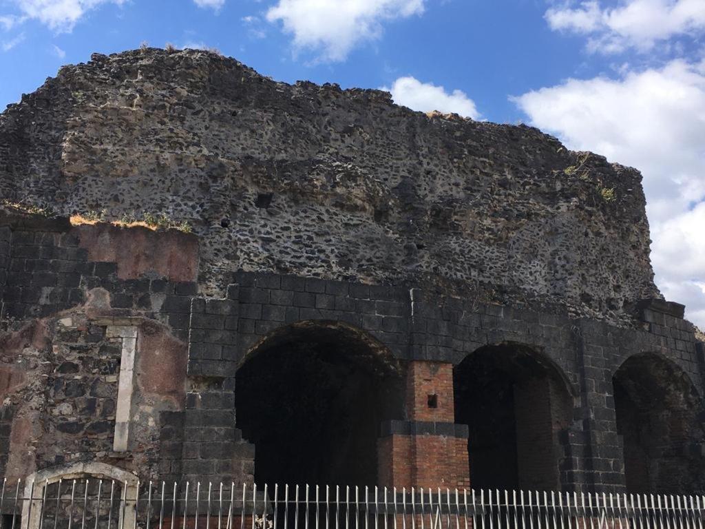 Casa Ega E La Rotonda: Bellissimi Monovani Nel Cuore Di Catania Luaran gambar